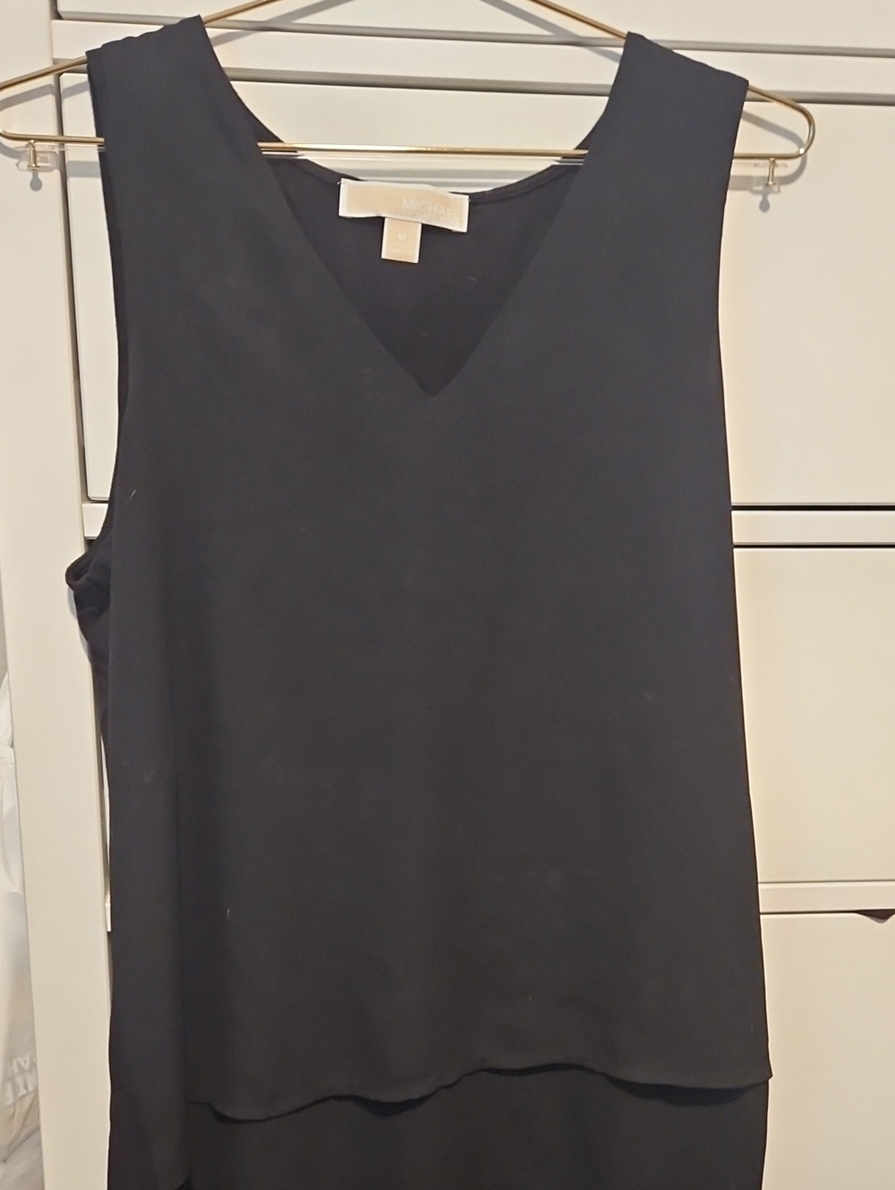 Sleeveless V-Neck Women's Top - Black